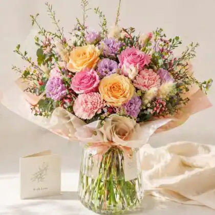chrysanthemum and roses bouquet