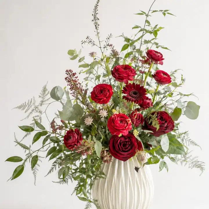 Red Roses, Ranunculus Premium Bouquet 1 Ranunculus Premium Bouquet