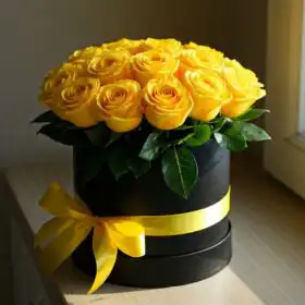Premium Yellow Rose Black Hatbox
