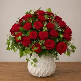 Classic Deep Red Roses Hand‑Tied in Vase