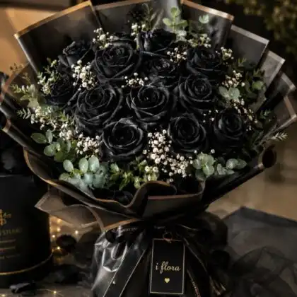 12 Black Roses Bouquet